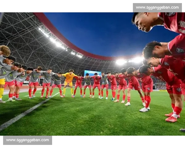 盐超开赛!苏超劲旅盐城队携两月激战底气出征 盐超开赛!苏超劲旅盐城队携两月激战底气出征