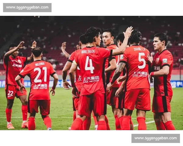 中超争冠大乱斗:三强翻车 1 分领跑,末轮生死局 中超争冠大乱斗:三强翻车 1 分领跑,末轮生死局