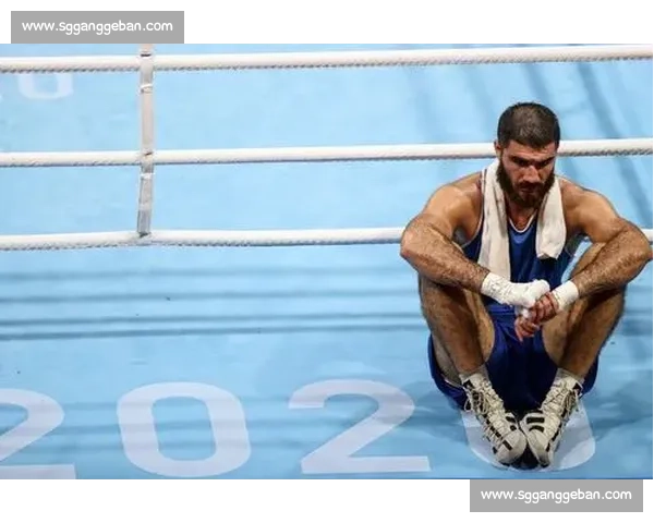 拳击史上最伟大的宿敌之战阿里与弗雷泽的世纪对决传奇三部曲全面回顾